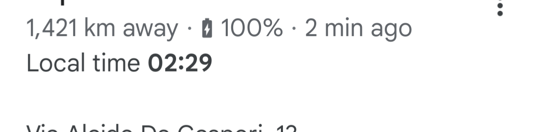 Partial screenshot of the location sharing screen, reading '1421 kilometres away'